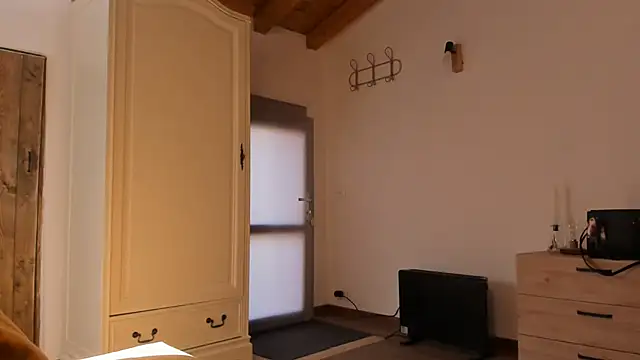 Snapshot of Evademarville chatting on 03.06.25 Evademarville online show from 03.06.25