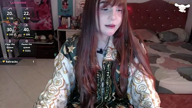 Snapshot of Avril2001 chatting on 06.10.26 Avril2001 online show from 06.10.26