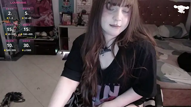 Snapshot of Avril2001 chatting on 06.22.26 Avril2001 online show from 06.22.26