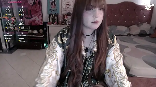 Snapshot of Avril2001 chatting on 07.17.26 Avril2001 online show from 07.17.26