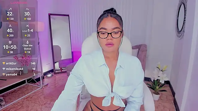 Snapshot of madisson_davon chatting on 03.06.25 madisson davon online show from 03.06.25