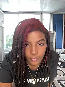 Snapshot of Lya-Kasandra chatting on 01.12.25 Lya-Kasandra online show from 01.12.25