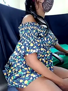 Midnight Blossom online show from 03.21.25