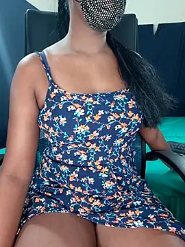 Midnight Blossom online show from 05.10.26