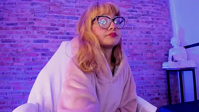 Sweet Namii online show from 02.05.25