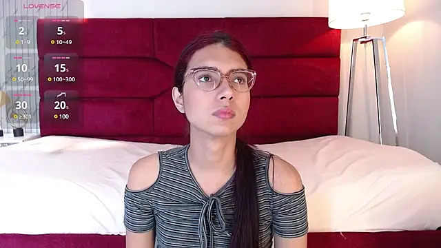 sara saenz99 online show from 01.24.25