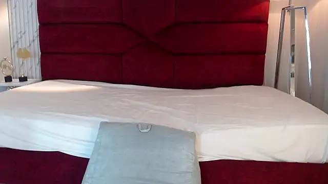 sara saenz99 online show from 02.06.25