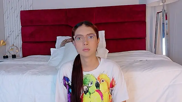 sara saenz99 online show from 12.02.25