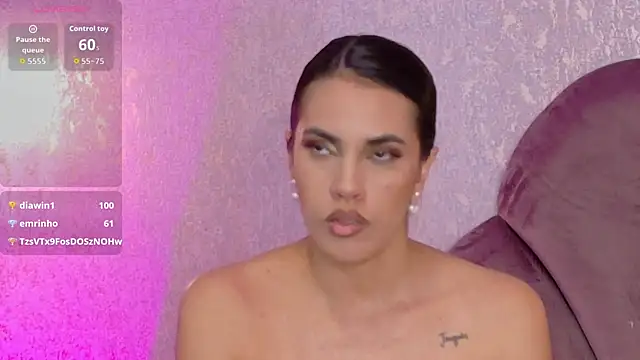 Snapshot of Camille_Torres chatting on 12.04.25 Camille Torres online show from 12.04.25