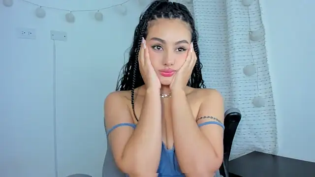 Snapshot of julia_strauns chatting on 01.02.25 julia strauns online show from 01.02.25