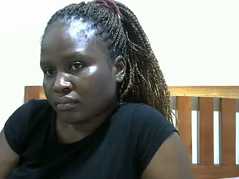 Snapshot of creamy_sweetlove chatting on 12.19.25 creamy sweetlove online show from 12.19.25