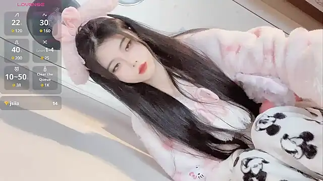 Snapshot of Qedgjwyz1 chatting on 01.13.25 Qedgjwyz1 online show from 01.13.25