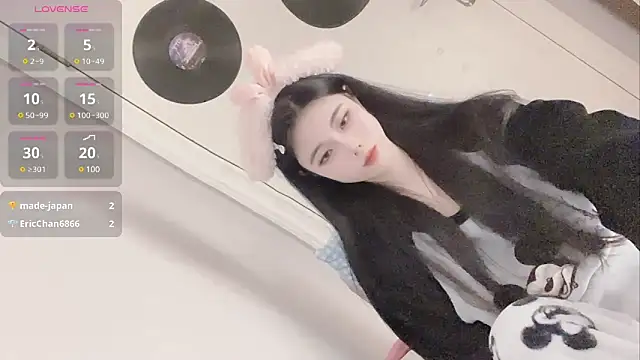 Snapshot of Qedgjwyz1 chatting on 01.16.25 Qedgjwyz1 online show from 01.16.25