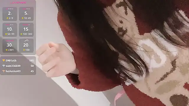 Snapshot of Qedgjwyz1 chatting on 01.27.25 Qedgjwyz1 online show from 01.27.25