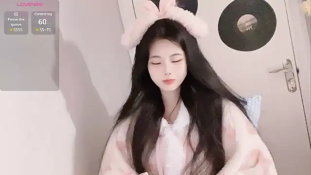 Snapshot of Qedgjwyz1 chatting on 02.03.25 Qedgjwyz1 online show from 02.03.25