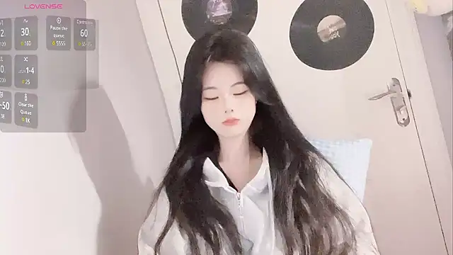 Snapshot of Qedgjwyz1 chatting on 02.06.25 Qedgjwyz1 online show from 02.06.25