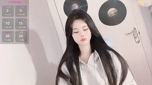 Snapshot of Qedgjwyz1 chatting on 02.06.25 Qedgjwyz1 online show from 02.06.25