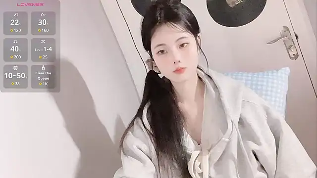 Snapshot of Qedgjwyz1 chatting on 02.07.25 Qedgjwyz1 online show from 02.07.25