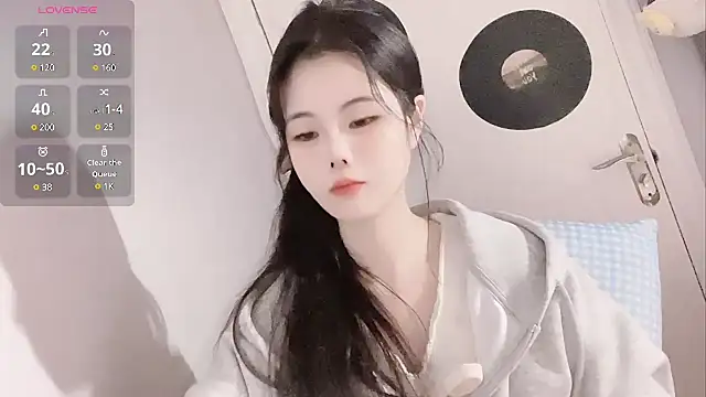 Snapshot of Qedgjwyz1 chatting on 02.09.25 Qedgjwyz1 online show from 02.09.25