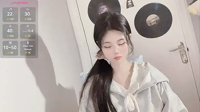 Snapshot of Qedgjwyz1 chatting on 02.14.25 Qedgjwyz1 online show from 02.14.25