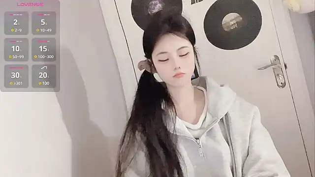 Snapshot of Qedgjwyz1 chatting on 02.18.25 Qedgjwyz1 online show from 02.18.25