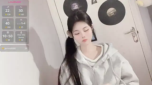 Snapshot of Qedgjwyz1 chatting on 02.18.25 Qedgjwyz1 online show from 02.18.25