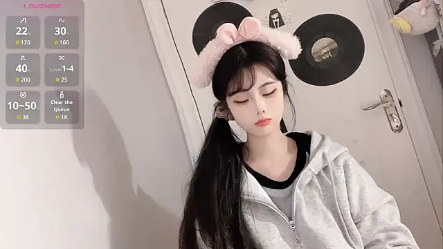 Snapshot of Qedgjwyz1 chatting on 03.05.25 Qedgjwyz1 online show from 03.05.25