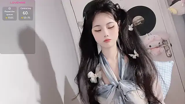 Snapshot of Qedgjwyz1 chatting on 03.20.25 Qedgjwyz1 online show from 03.20.25