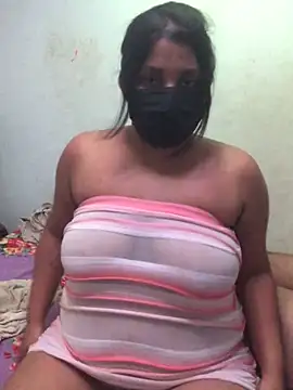 NOORA-GIRL online show from 03.10.25