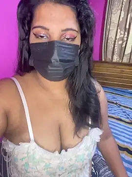 NOORA-GIRL online show from 10.21.25