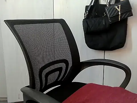 Destiny Desire online show from 09.26.25