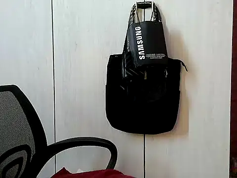 Destiny Desire online show from 11.21.25