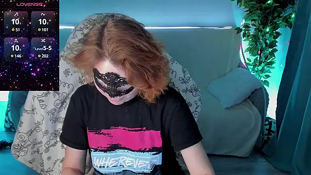 Snapshot of Sexy-Housewife chatting on 12.06.24 Sexy-Housewife online show from 12.06.24