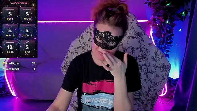 Snapshot of Sexy-Housewife chatting on 12.07.24 Sexy-Housewife online show from 12.07.24