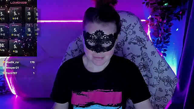 Snapshot of Sexy-Housewife chatting on 12.07.24 Sexy-Housewife online show from 12.07.24