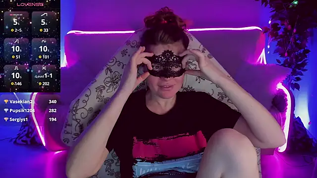 Snapshot of Sexy-Housewife chatting on 01.21.25 Sexy-Housewife online show from 01.21.25