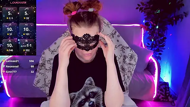 Snapshot of Sexy-Housewife chatting on 02.06.25 Sexy-Housewife online show from 02.06.25