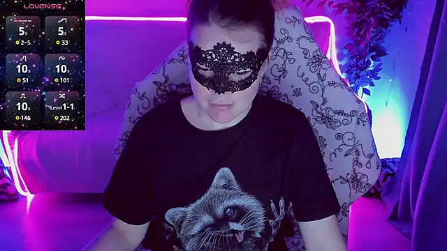 Snapshot of Sexy-Housewife chatting on 03.21.25 Sexy-Housewife online show from 03.21.25