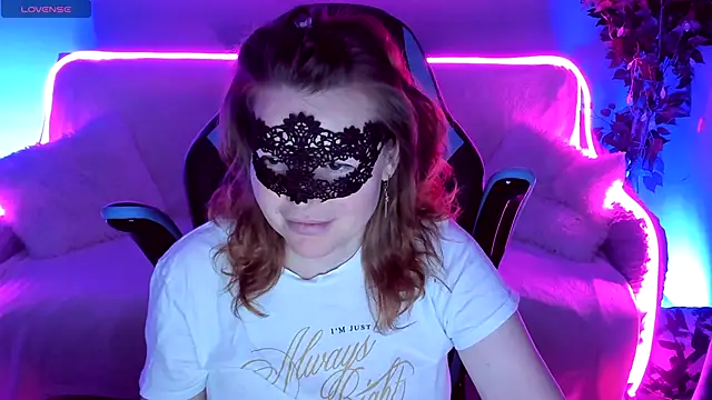 Snapshot of Sexy-Housewife chatting on 09.13.25 Sexy-Housewife online show from 09.13.25