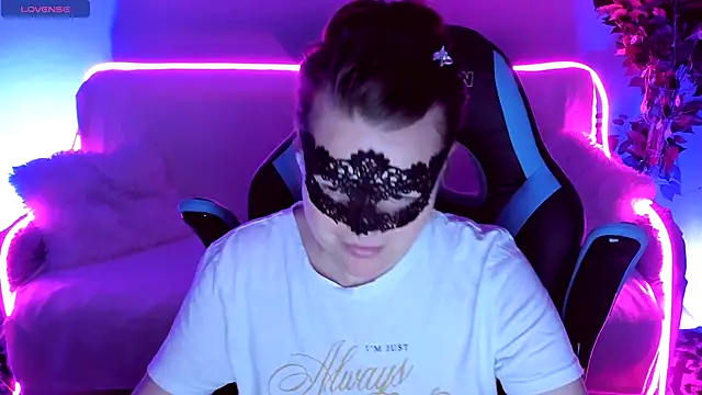 Snapshot of Sexy-Housewife chatting on 09.14.25 Sexy-Housewife online show from 09.14.25