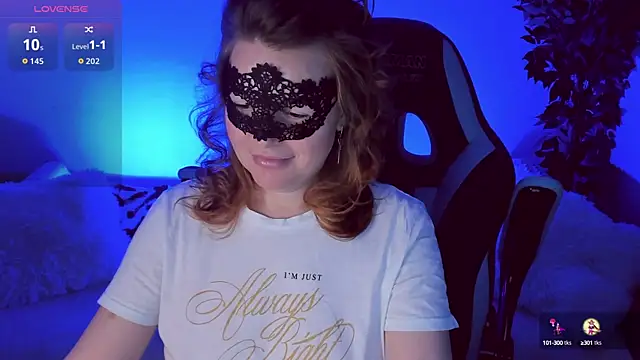 Snapshot of Sexy-Housewife chatting on 10.16.25 Sexy-Housewife online show from 10.16.25