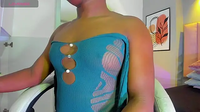 Snapshot of SofiaBrouw chatting on 09.29.25 SofiaBrouw online show from 09.29.25