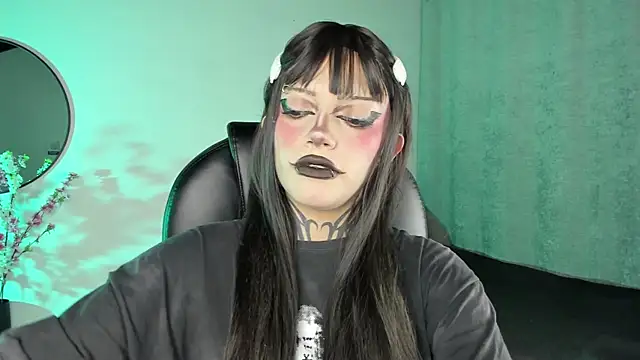 LilithMadness online show from 09.26.25