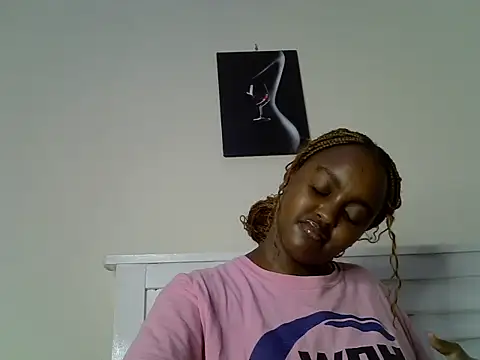 Snapshot of _nightnurse chatting on 12.04.24 nightnurse online show from 12.04.24