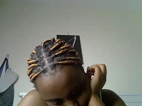 Snapshot of _nightnurse chatting on 02.01.25 nightnurse online show from 02.01.25