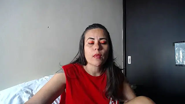 KAROLCANDY online show from 04.25.26