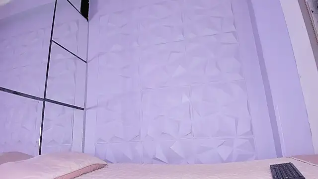  LittleLia online show from 11.19.25