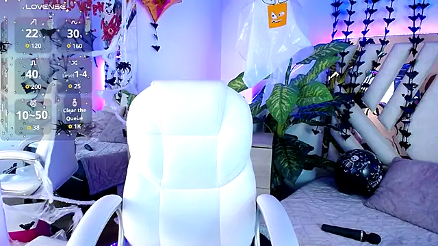 Snapshot of Camille_jhonson chatting on 10.29.25 Camille jhonson online show from 10.29.25