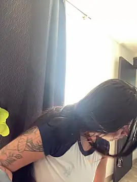 Devilsweet17 online show from 02.15.25