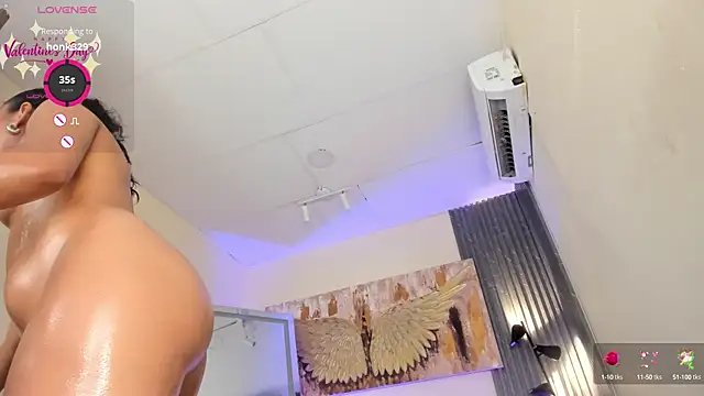 Snapshot of emma_alice_ chatting on 01.29.25 emma alice online show from 01.29.25